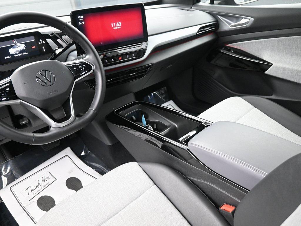 used 2024 Volkswagen ID.4 car, priced at $17,998