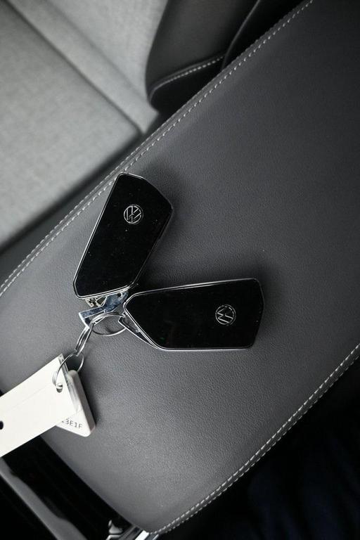 used 2024 Volkswagen ID.4 car, priced at $17,998