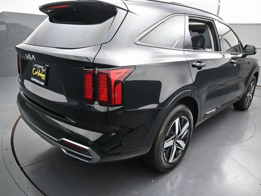 used 2023 Kia Sorento car, priced at $25,299
