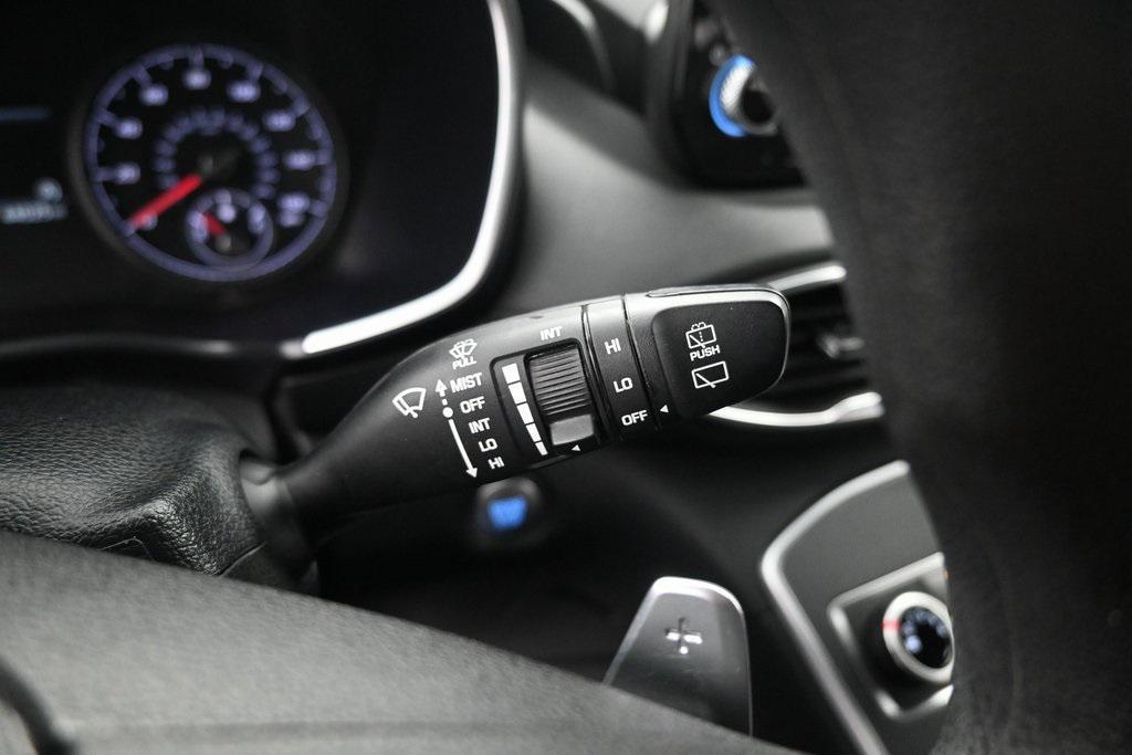 used 2022 Hyundai Santa Fe car, priced at $17,999