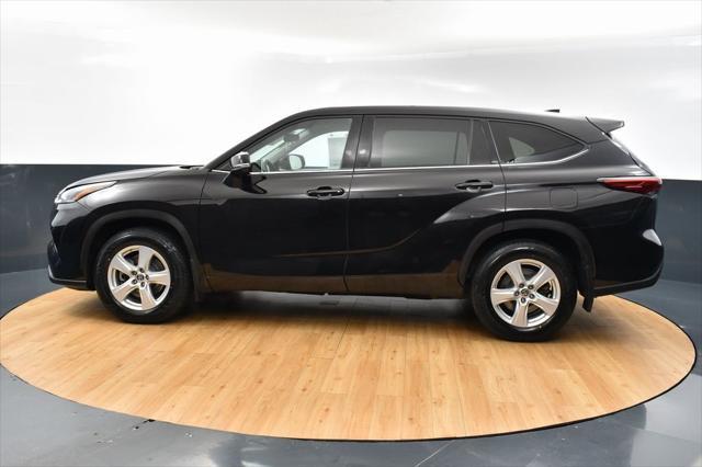 used 2021 Toyota Highlander car, priced at $27,499