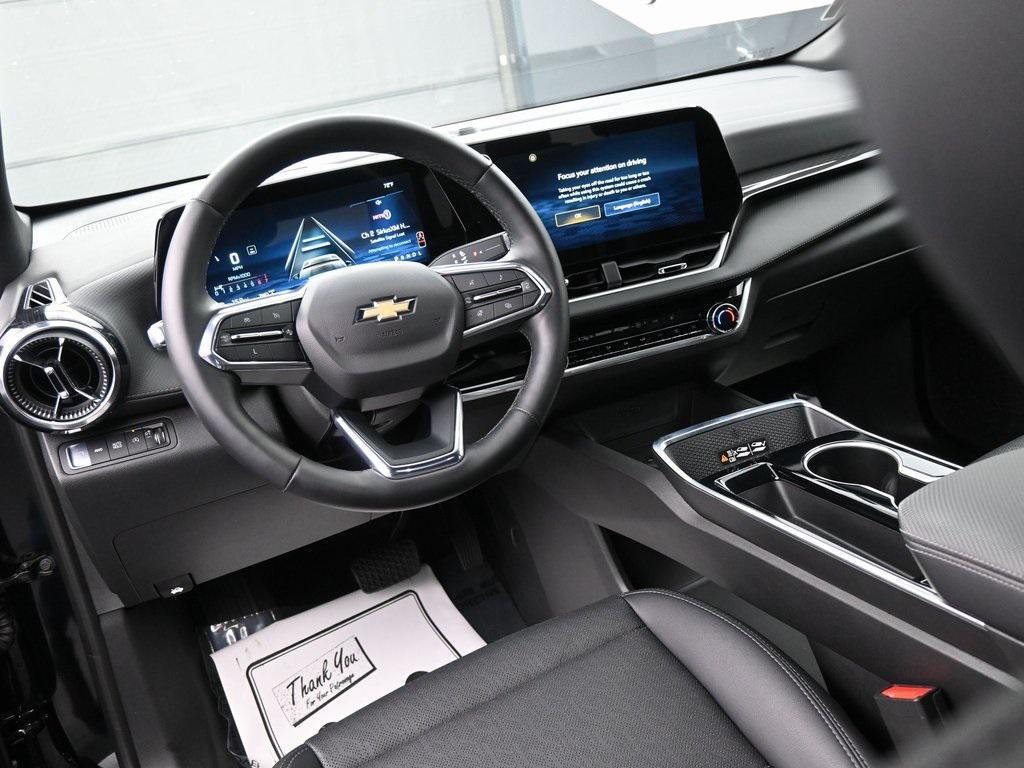 used 2025 Chevrolet Equinox car, priced at $27,499