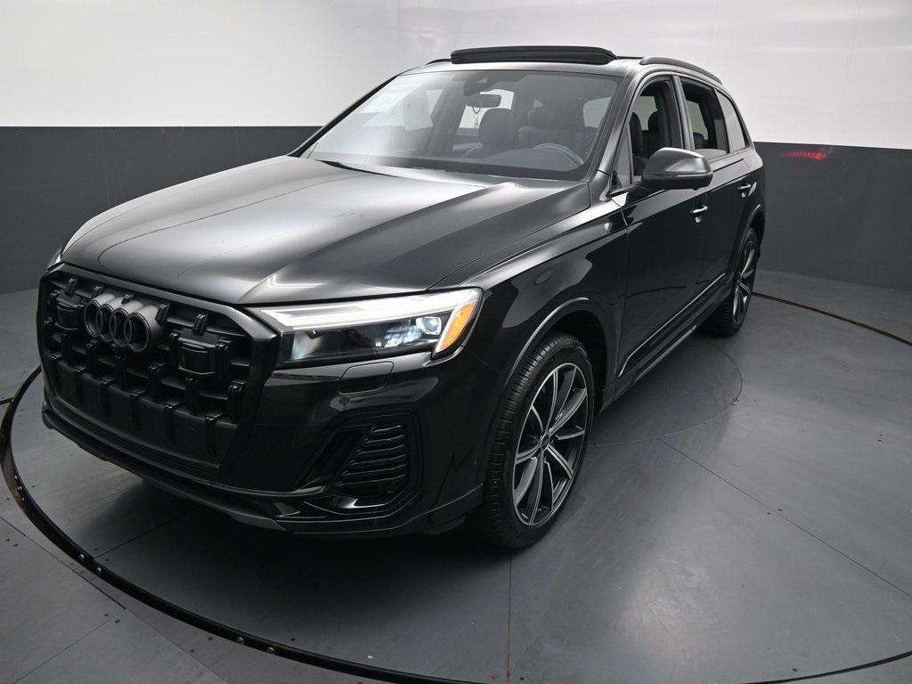 used 2025 Audi Q7 car, priced at $47,999