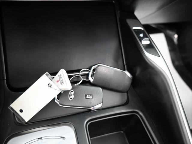 used 2021 Kia Sorento Hybrid car, priced at $23,999