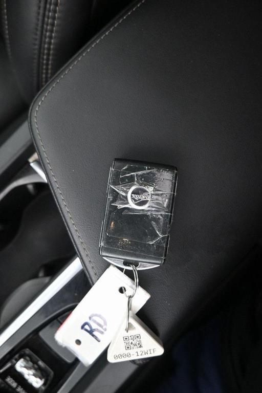 used 2021 Volvo XC60 car, priced at $23,999