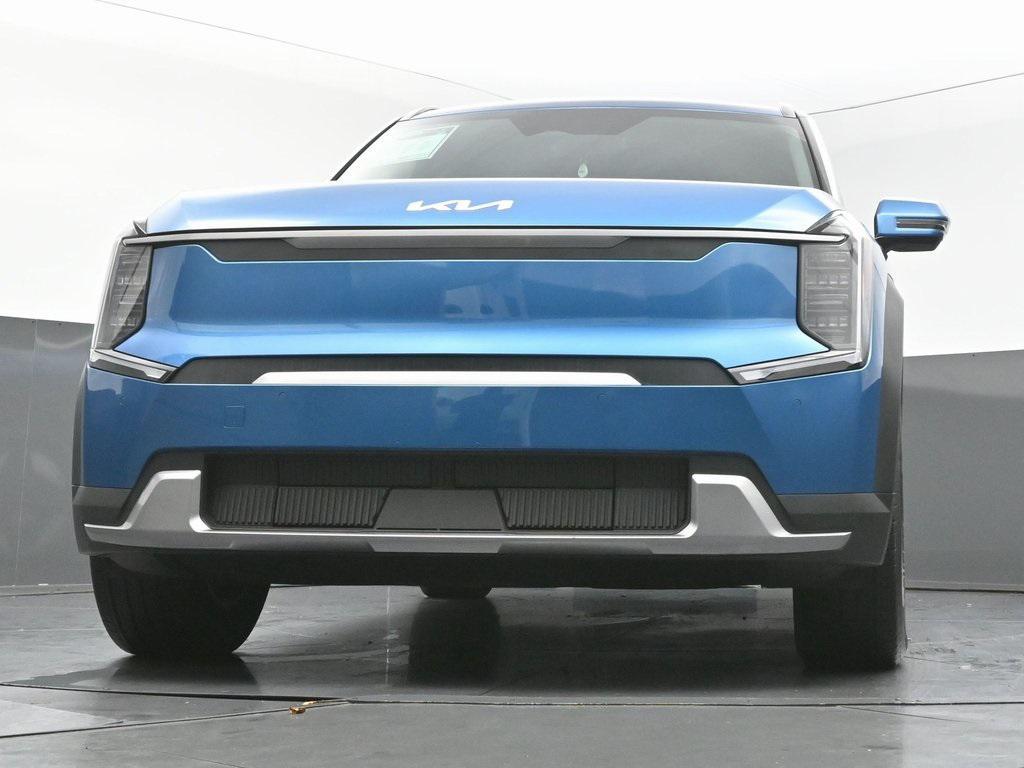 used 2024 Kia EV9 car, priced at $39,999