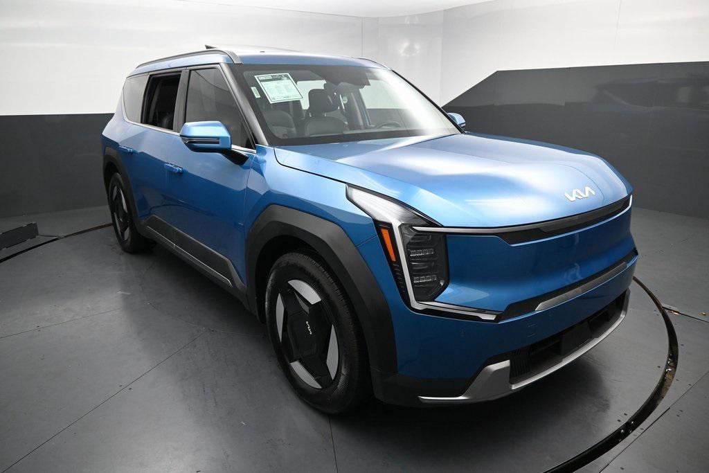 used 2024 Kia EV9 car, priced at $39,999