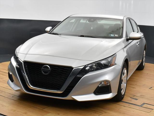 used 2022 Nissan Altima car, priced at $15,999