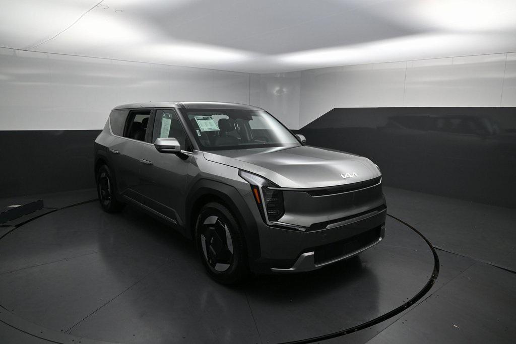 used 2024 Kia EV9 car, priced at $36,999