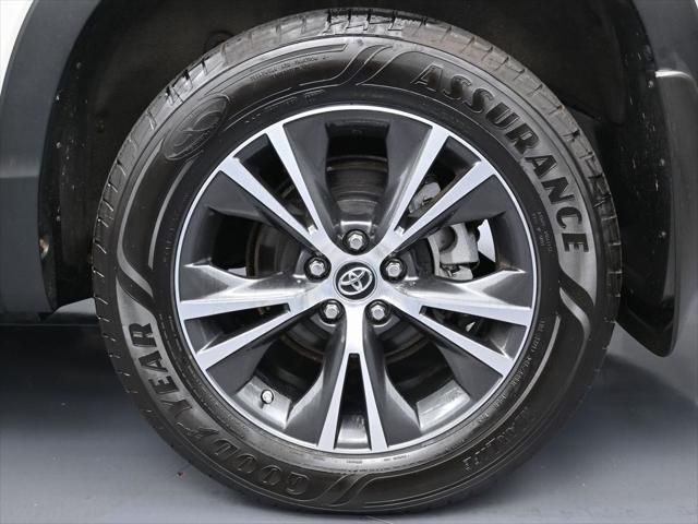 used 2019 Toyota Highlander car, priced at $21,499