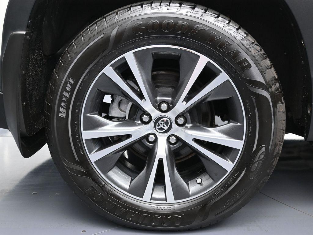 used 2019 Toyota Highlander car, priced at $20,499