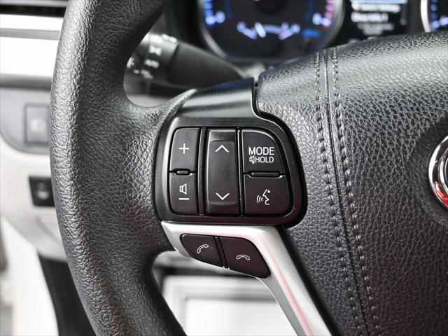 used 2019 Toyota Highlander car, priced at $21,499