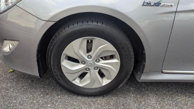used 2015 Hyundai Sonata Hybrid car, priced at $9,550