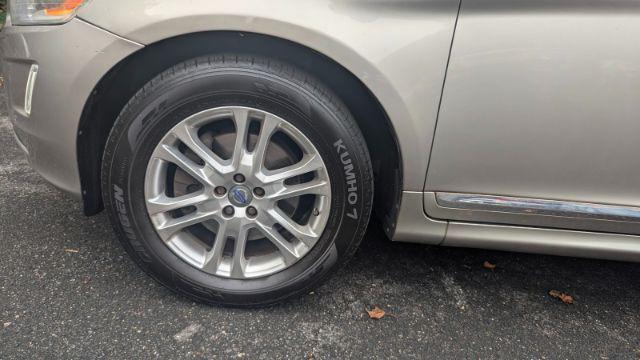 used 2015 Volvo XC60 car, priced at $12,265