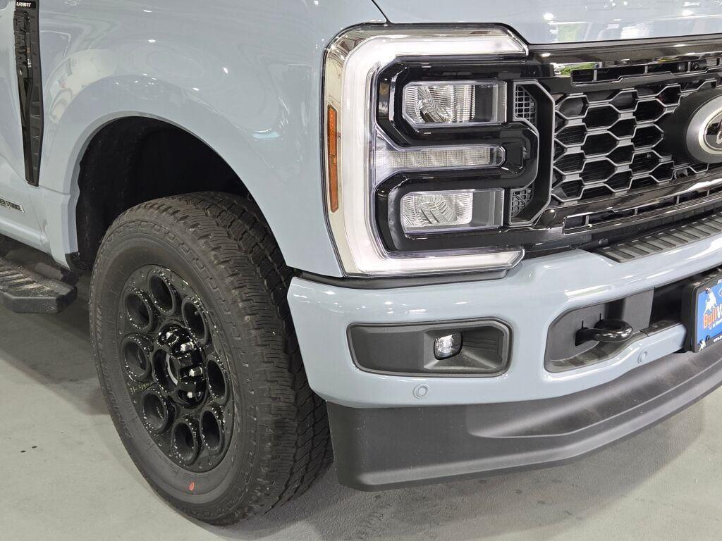 new 2025 Ford F-350 car, priced at $95,160