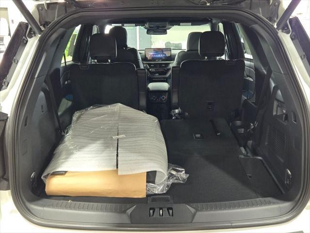 new 2025 Ford Explorer car, priced at $47,567