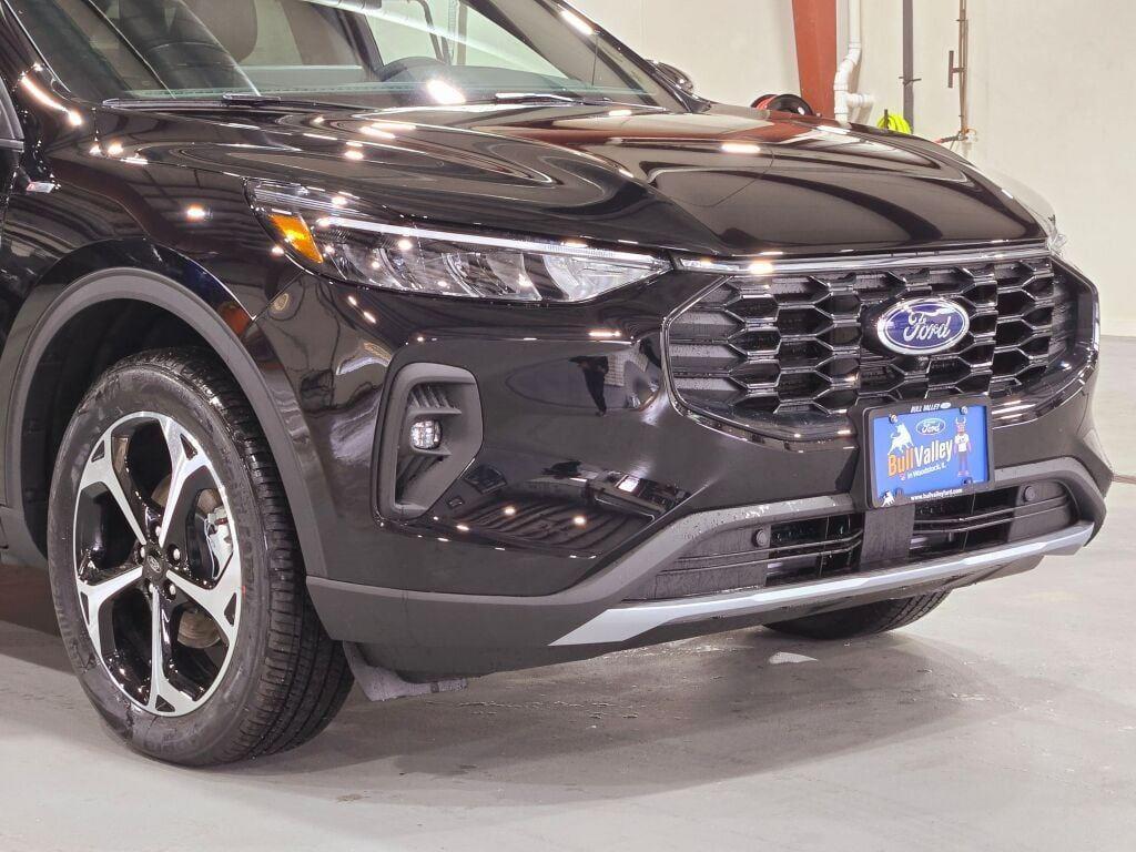 new 2025 Ford Escape car, priced at $35,360