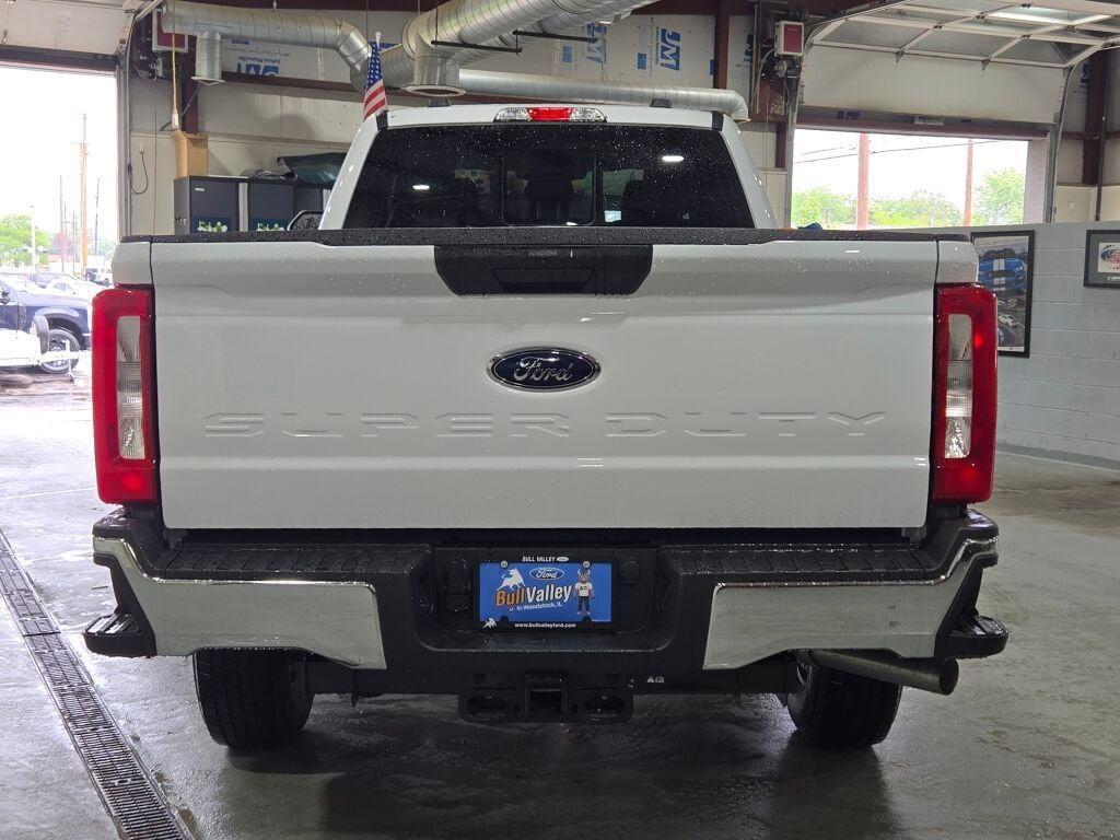 new 2025 Ford F-250 car, priced at $53,021