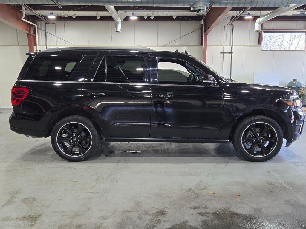 used 2022 Ford Expedition car, priced at $53,895