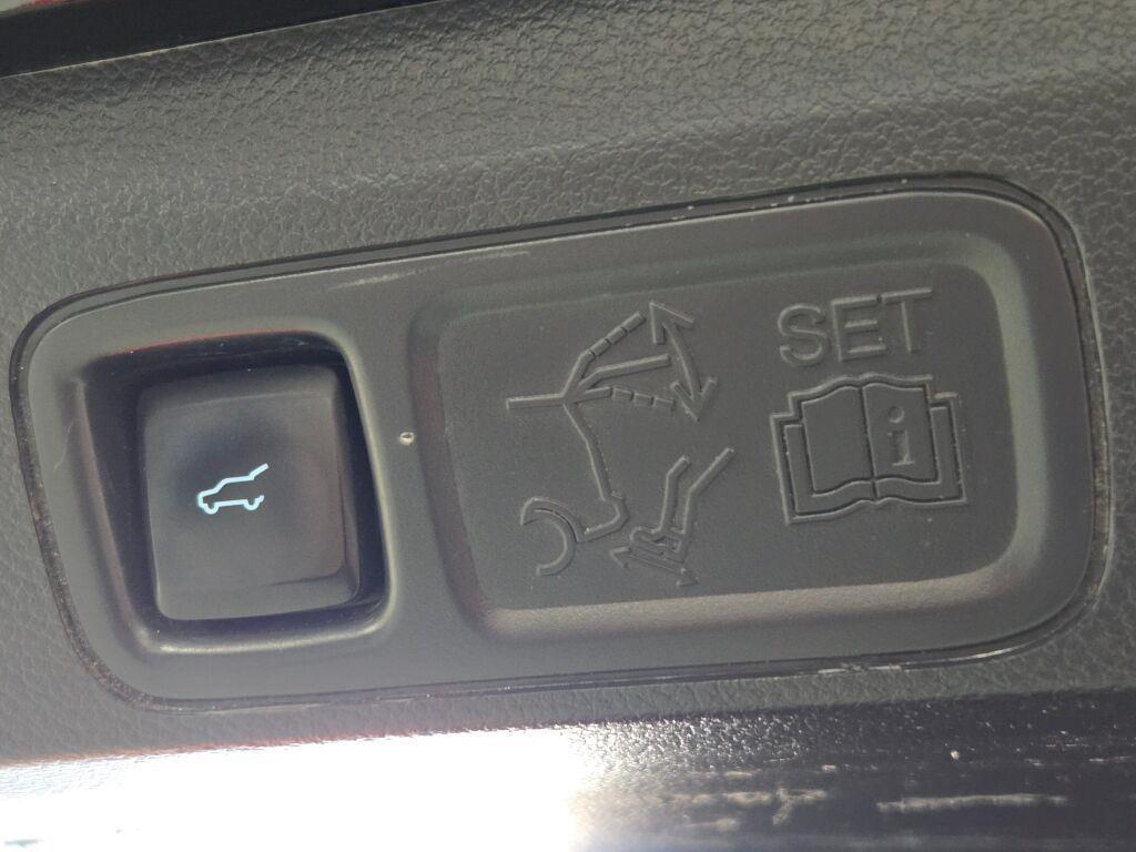 used 2022 Ford Expedition car, priced at $53,895