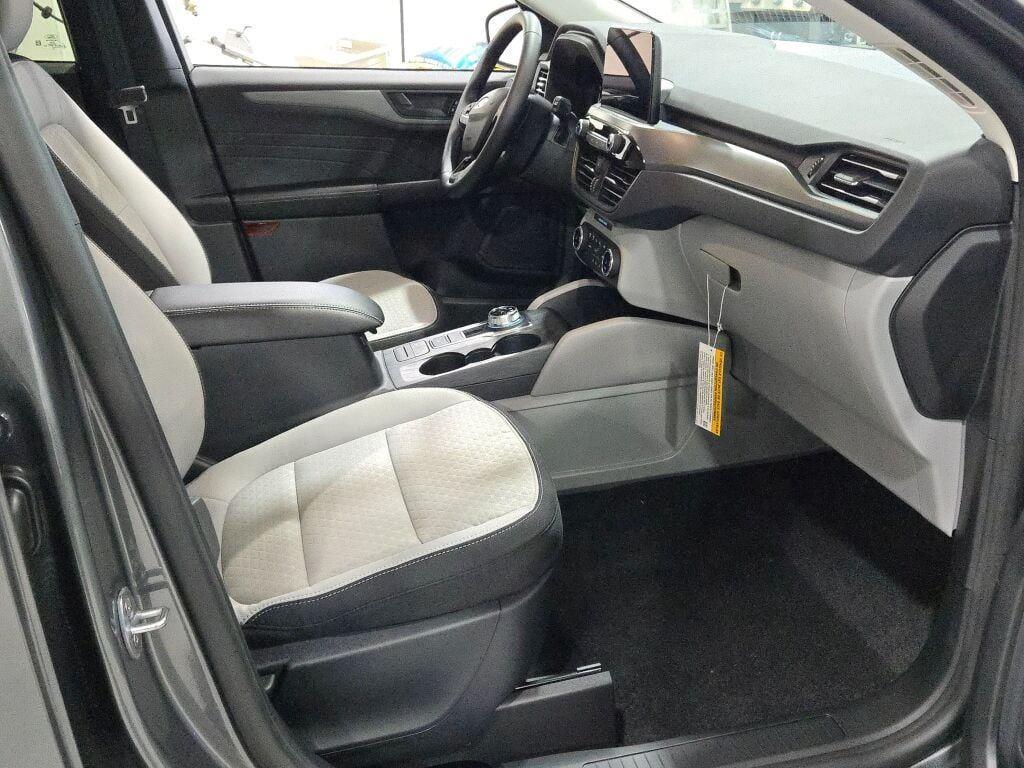new 2025 Ford Escape car, priced at $25,868