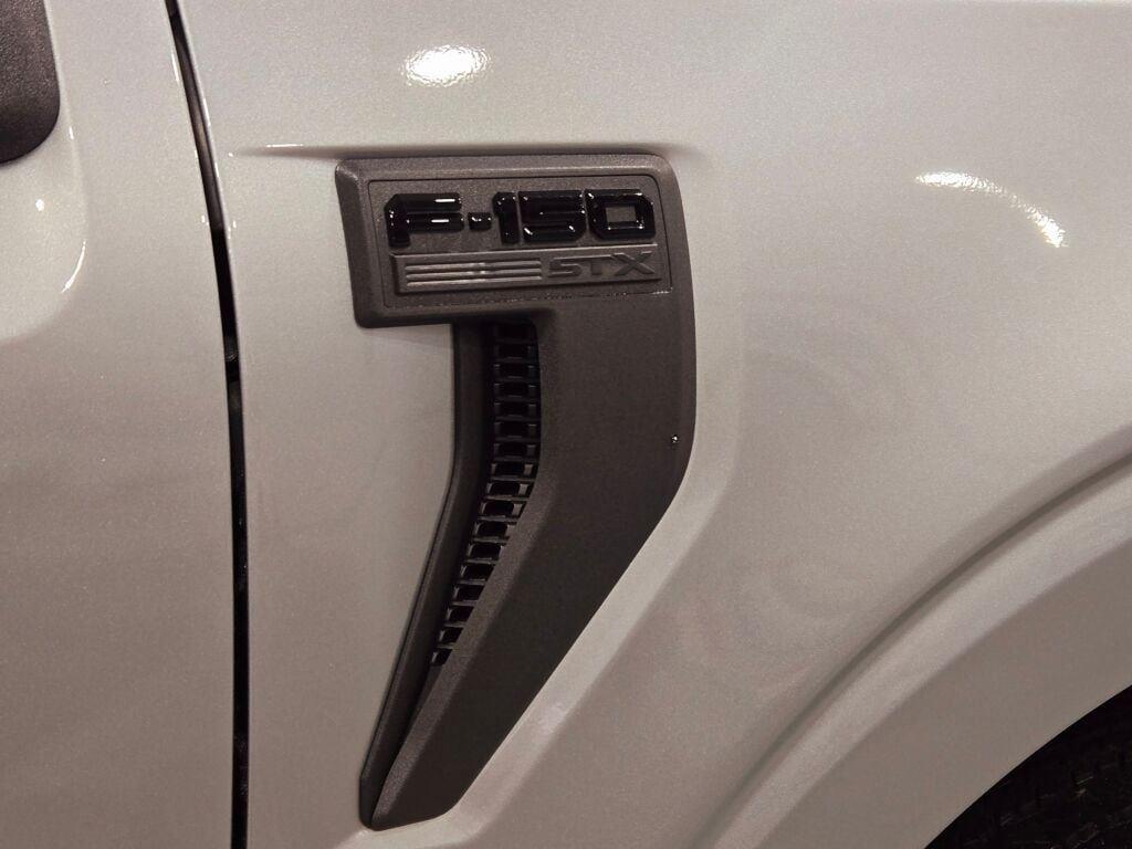 new 2025 Ford F-150 car, priced at $50,201