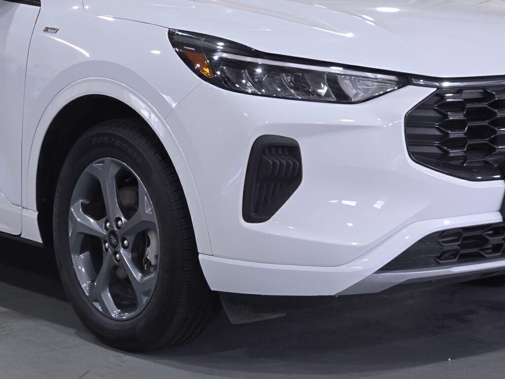 used 2023 Ford Escape car, priced at $21,367