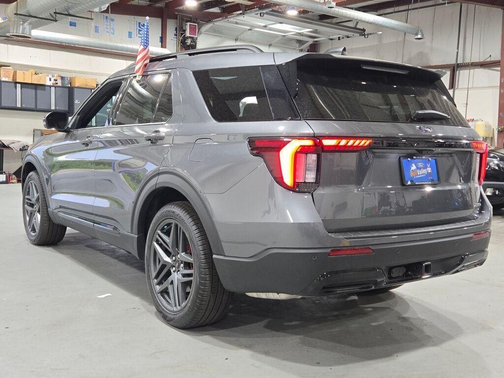 new 2025 Ford Explorer car, priced at $50,088