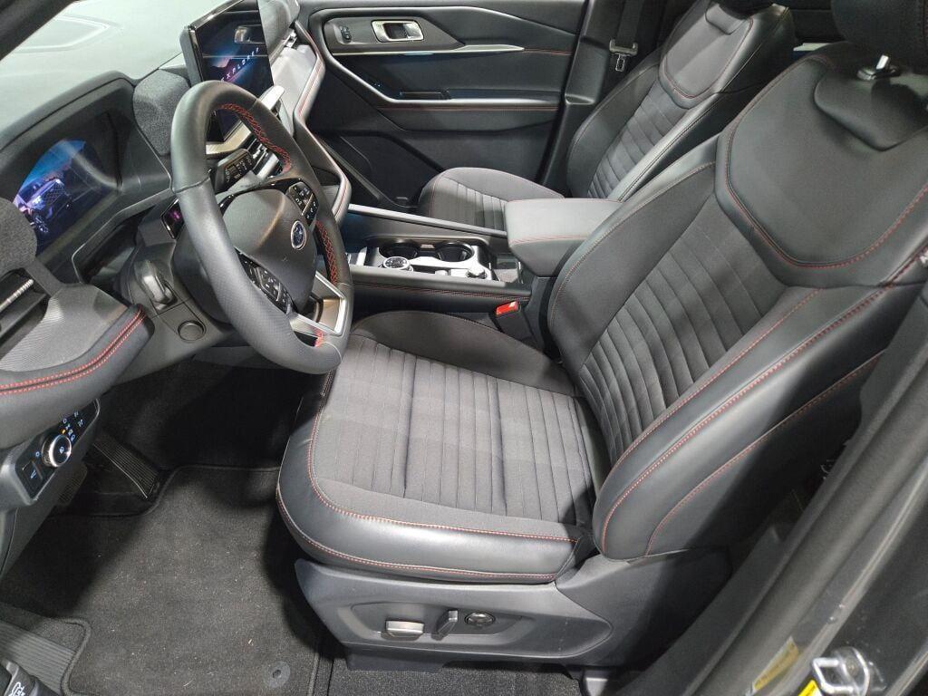 new 2025 Ford Explorer car, priced at $50,088