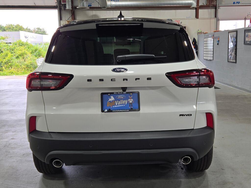 new 2025 Ford Escape car, priced at $33,495