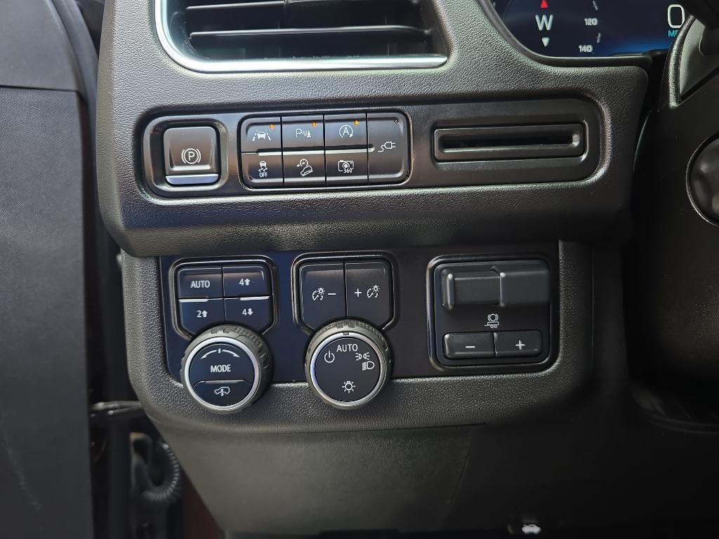 used 2022 Chevrolet Suburban car, priced at $59,995