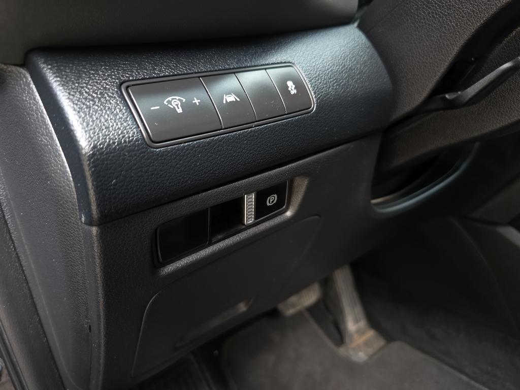 used 2021 Hyundai Santa Fe car, priced at $17,545