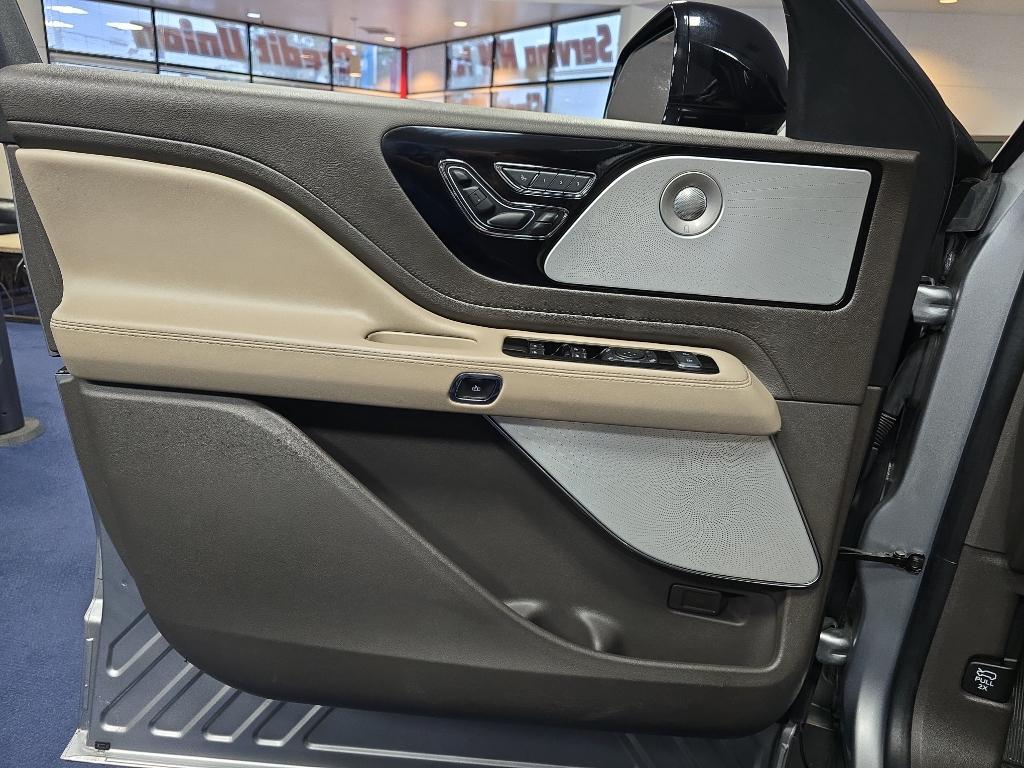 used 2021 Lincoln Aviator car, priced at $40,425