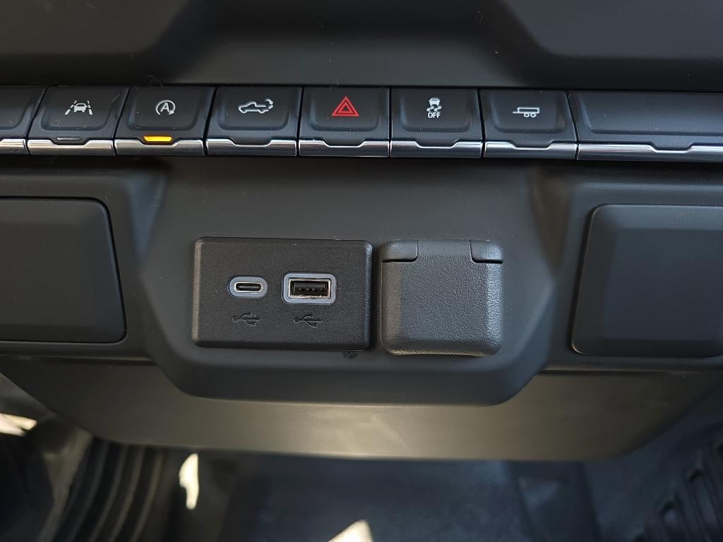 used 2024 Chevrolet Silverado 1500 car, priced at $28,700