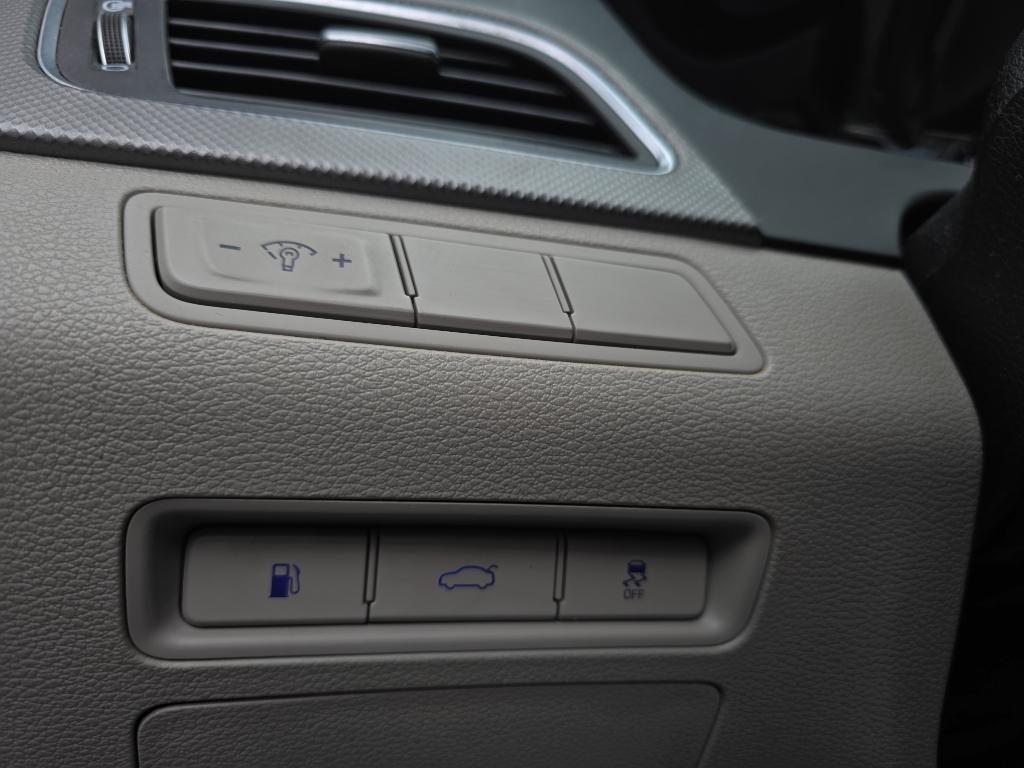 used 2016 Hyundai Sonata Hybrid car, priced at $12,250