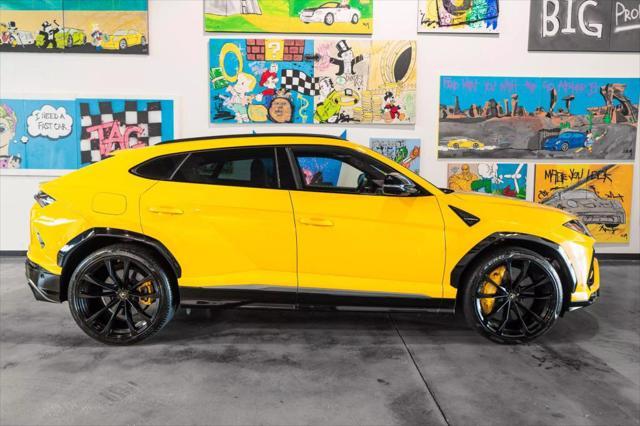 used 2019 Lamborghini Urus car, priced at $179,993