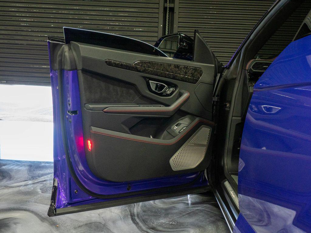 used 2021 Lamborghini Urus car, priced at $199,991