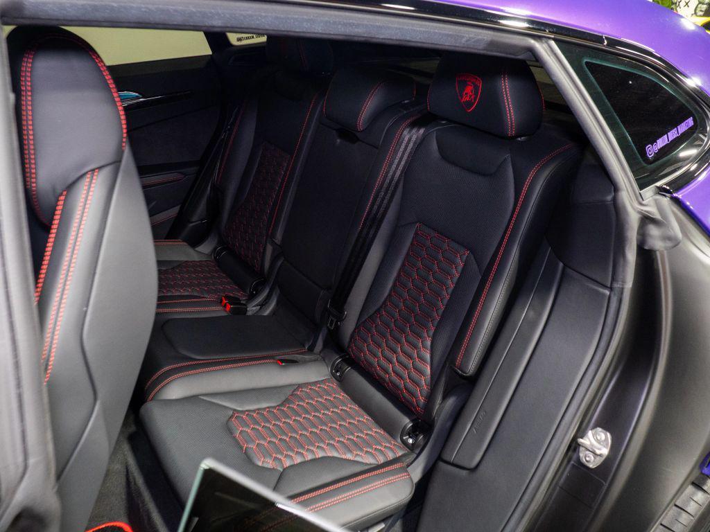 used 2021 Lamborghini Urus car, priced at $199,991