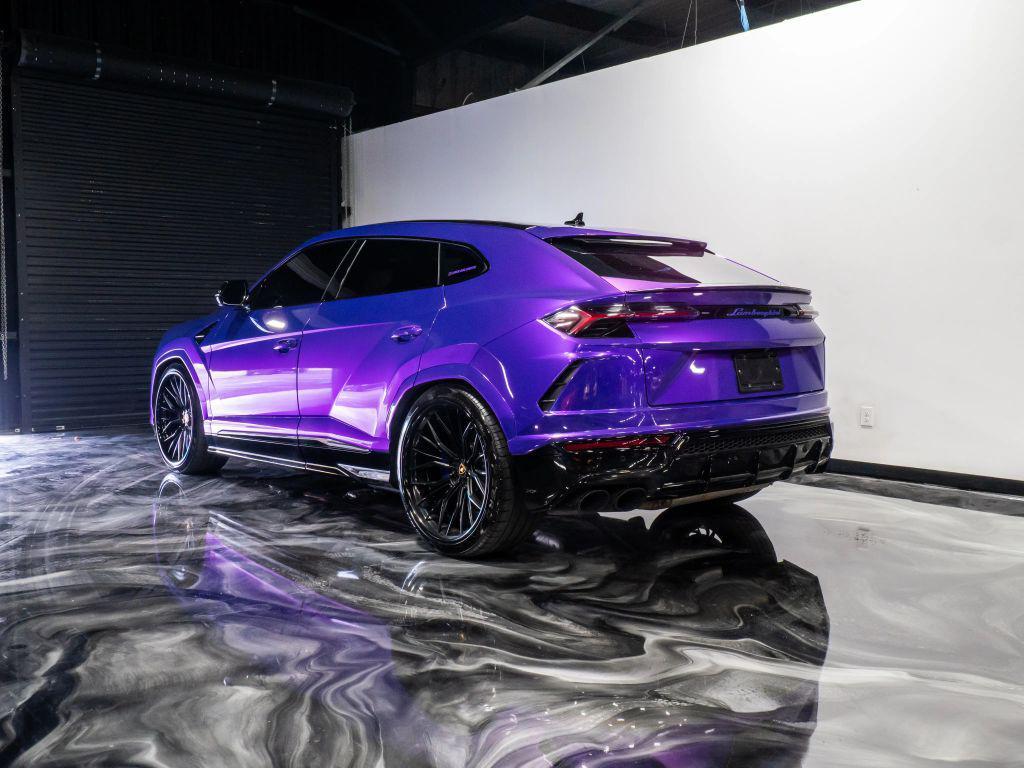 used 2021 Lamborghini Urus car, priced at $199,991