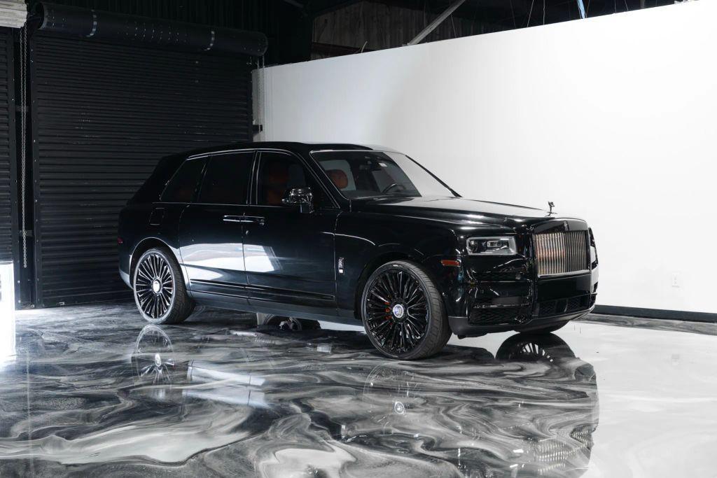 used 2022 Rolls-Royce Cullinan car, priced at $334,991