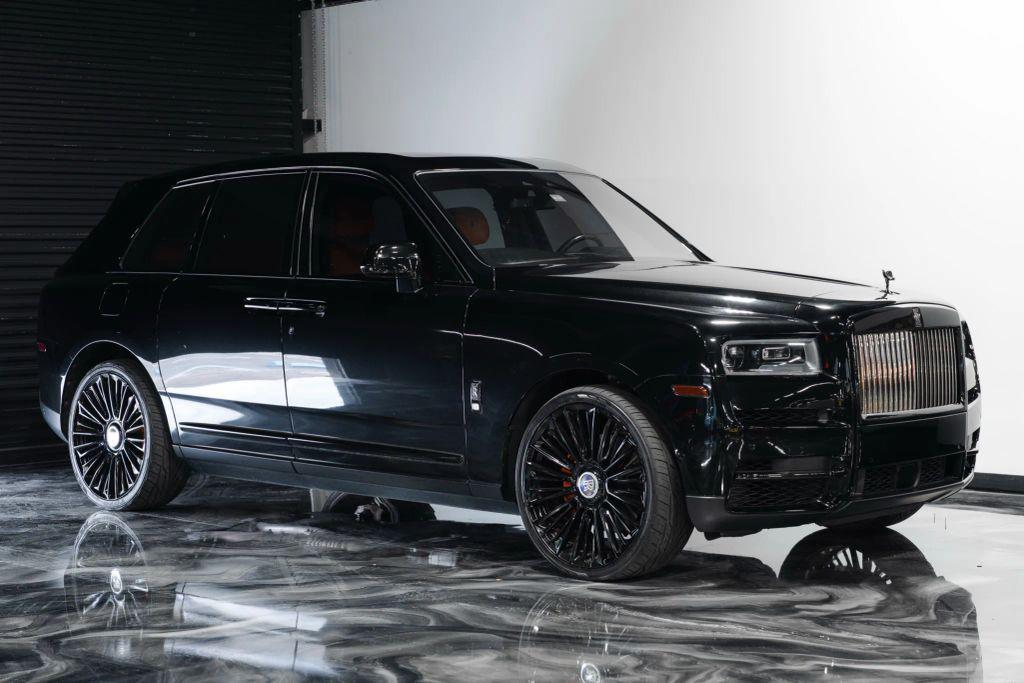 used 2022 Rolls-Royce Cullinan car, priced at $334,991