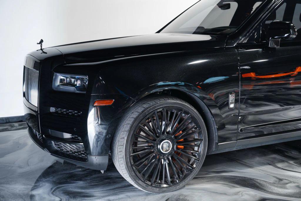 used 2022 Rolls-Royce Cullinan car, priced at $334,991