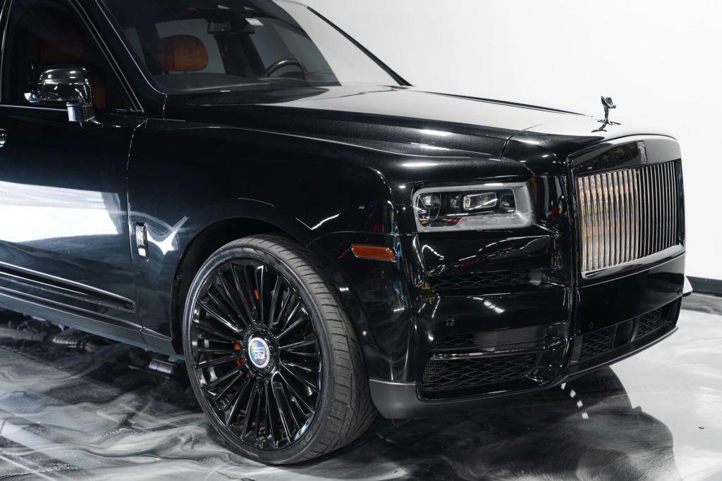 used 2022 Rolls-Royce Cullinan car, priced at $334,991