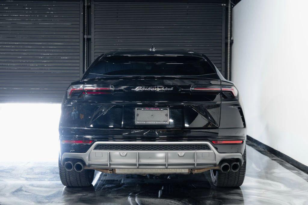 used 2019 Lamborghini Urus car, priced at $154,991