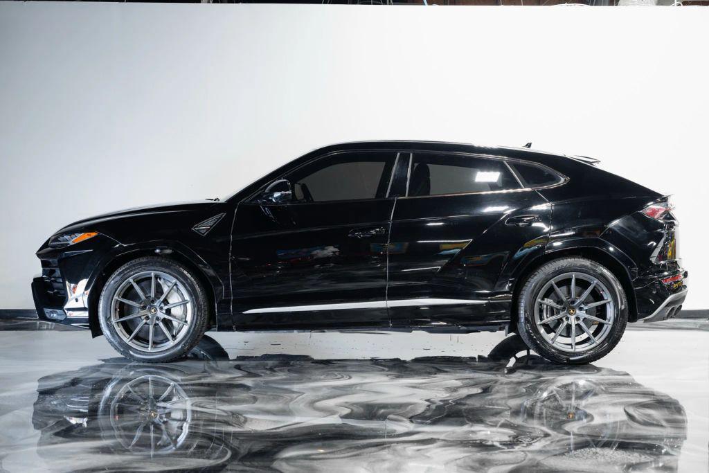 used 2019 Lamborghini Urus car, priced at $154,991