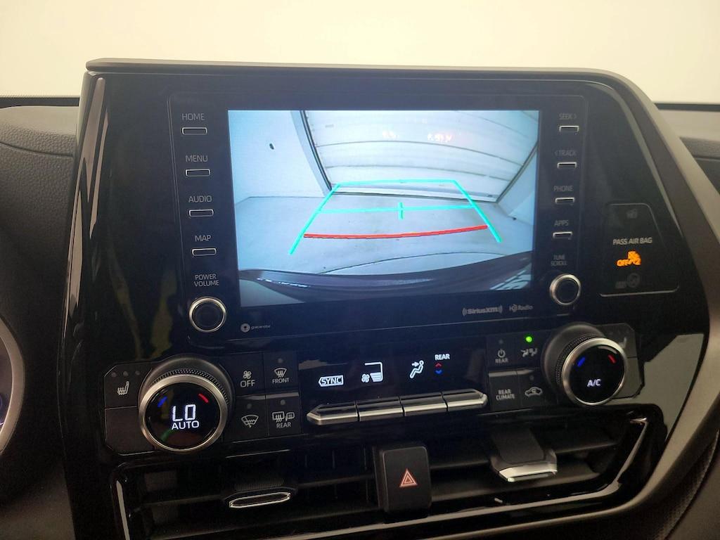 used 2022 Toyota Highlander car, priced at $41,998