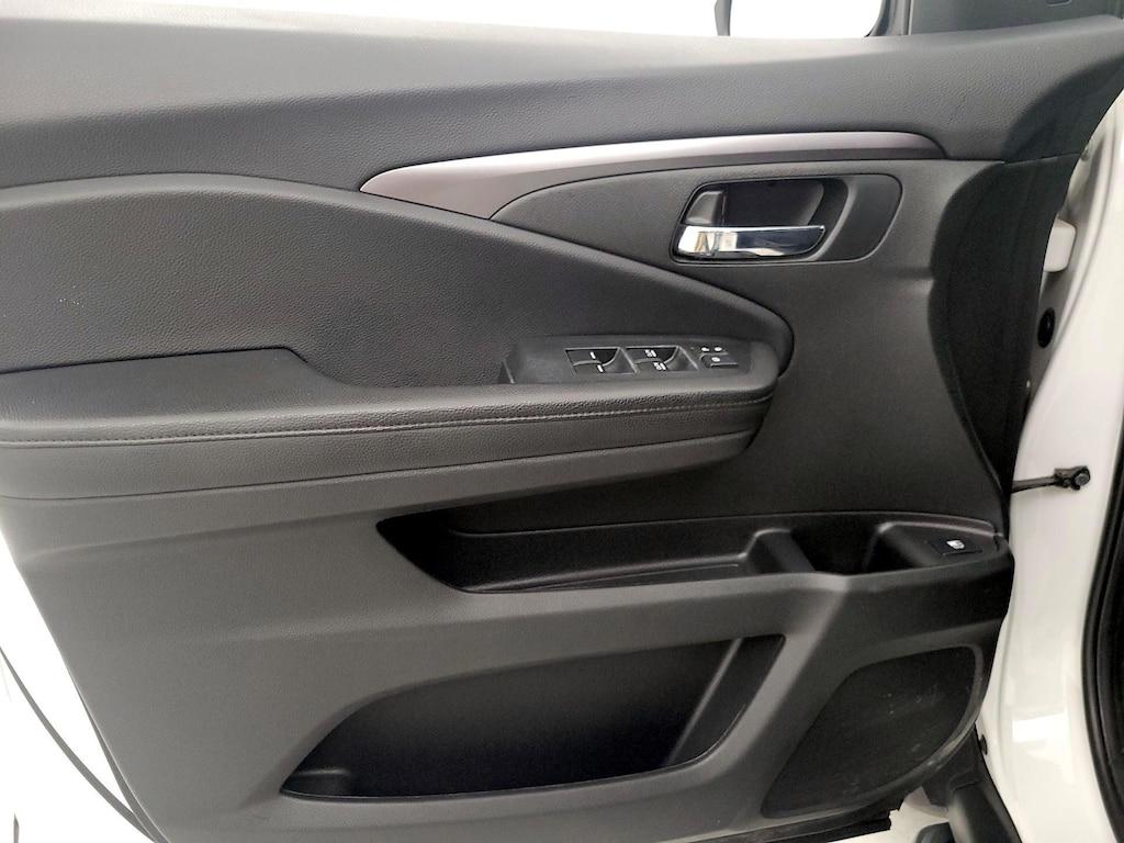 used 2022 Honda Pilot car, priced at $31,998