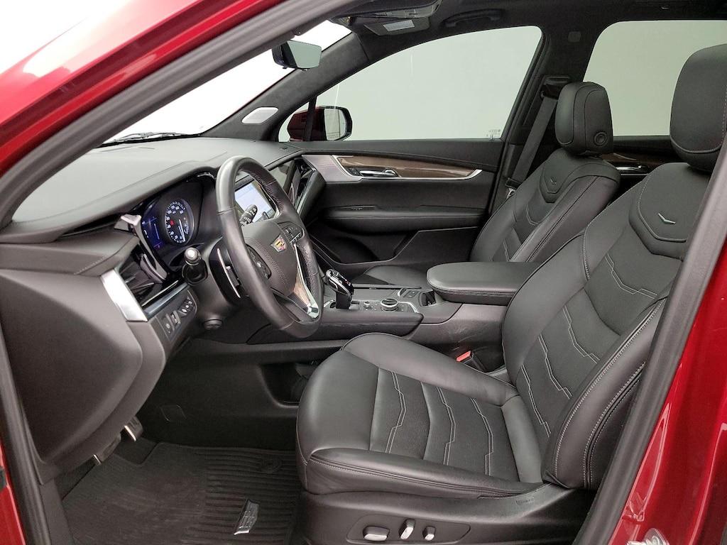 used 2024 Cadillac XT6 car, priced at $45,998