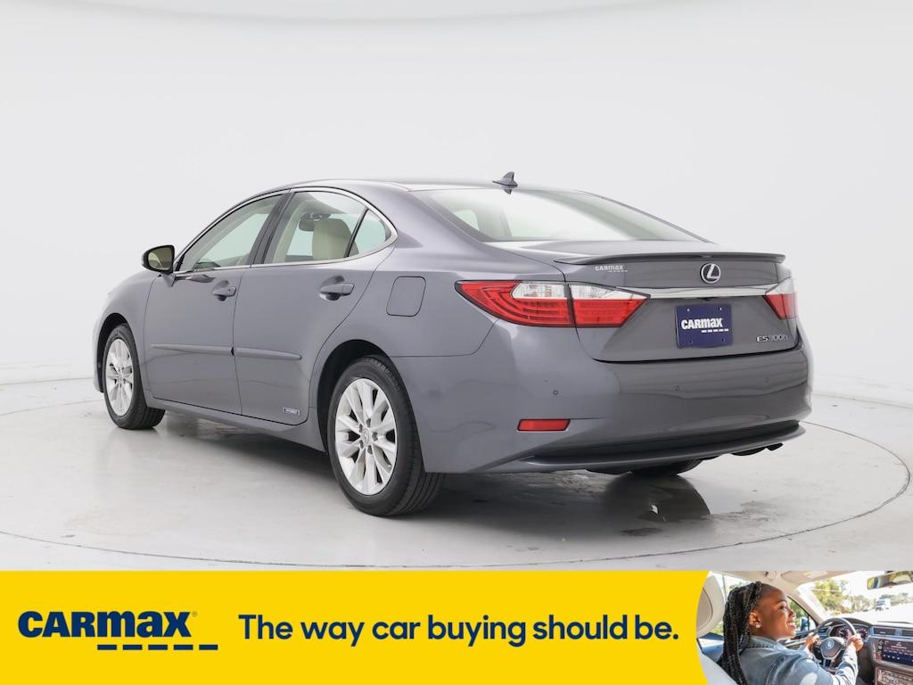 used 2014 Lexus ES 300h car, priced at $15,998
