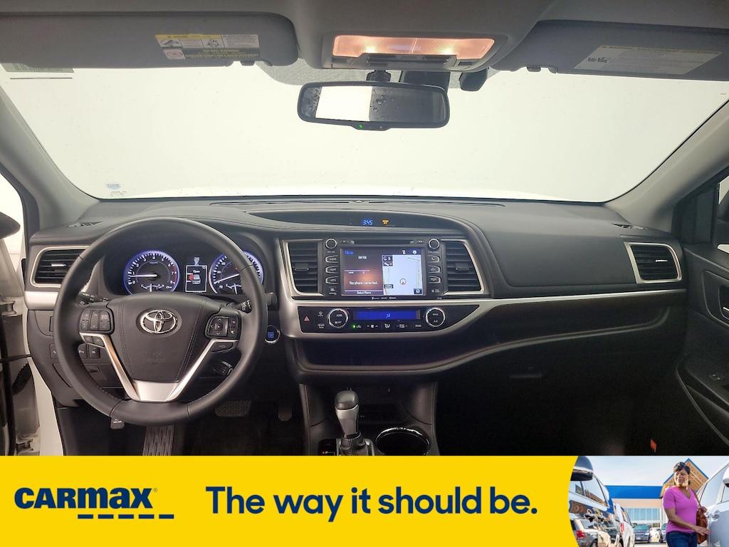 used 2016 Toyota Highlander car, priced at $25,998